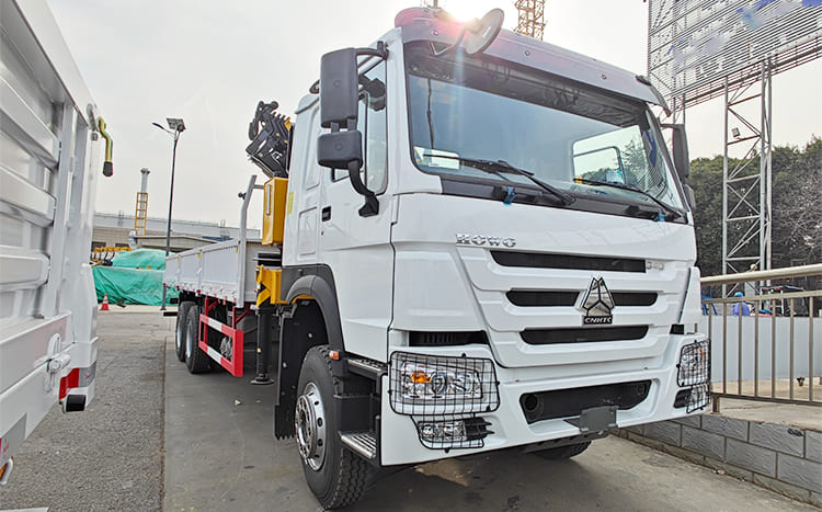 Howo Crane Truck 10 Ton Boom in Sierra Leone