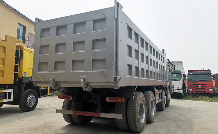 F3000 Shacman 8x4 Cheap Used Tipper Trucks for Sale in Sierra Leone