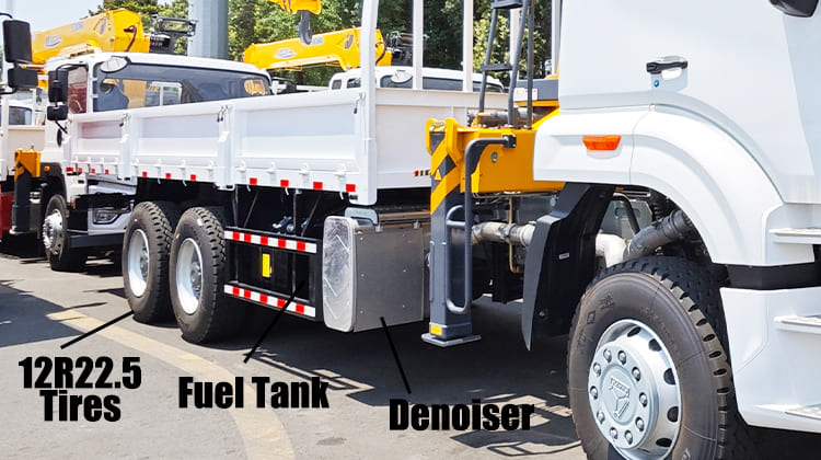 Howo Truck with Boom Crane for Sale in Sierra Leone