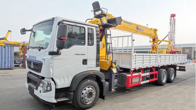 Howo Crane Truck Mounted